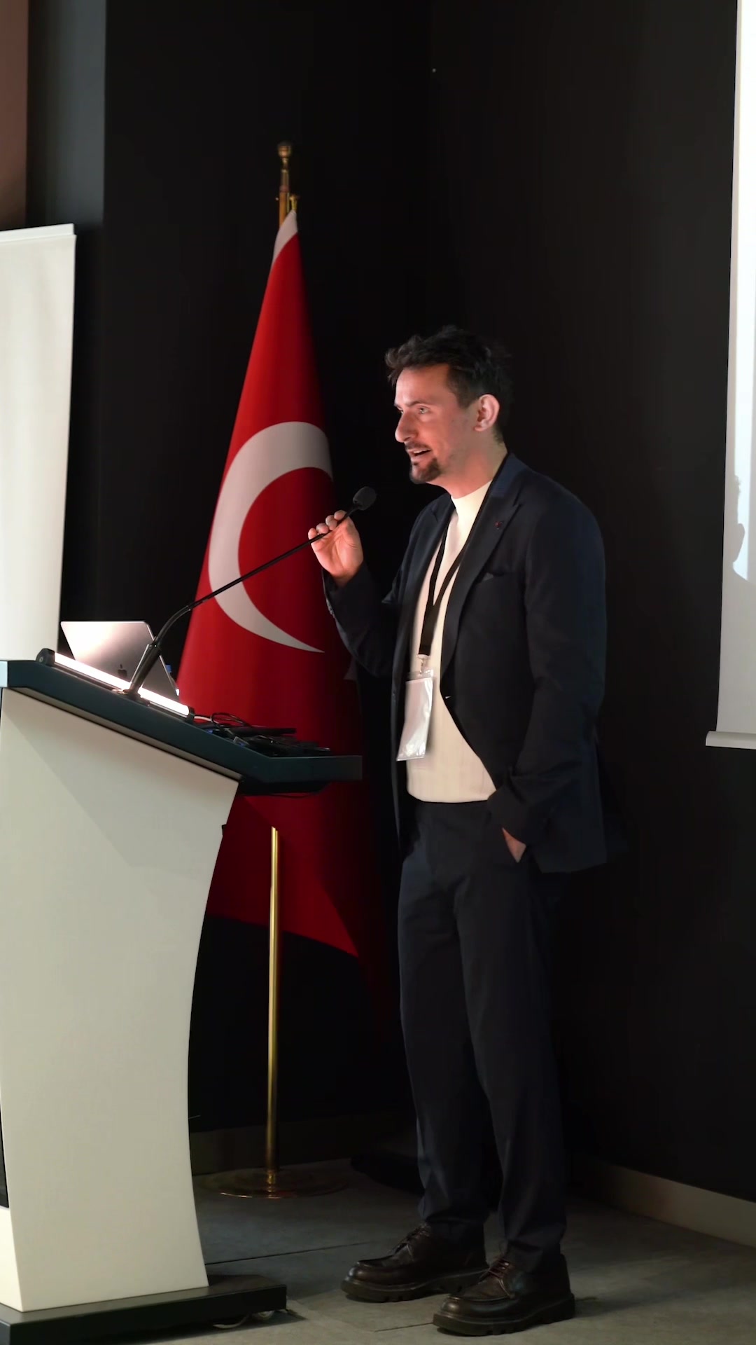 @Op.Dr. Erdi Özdemir