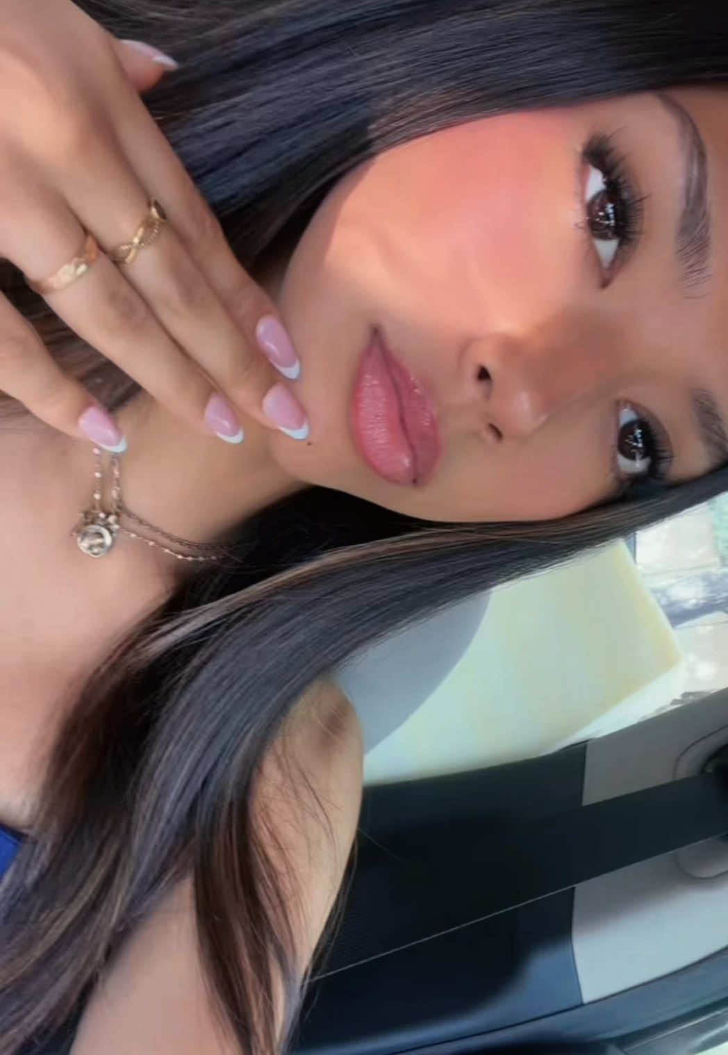 @︎︎