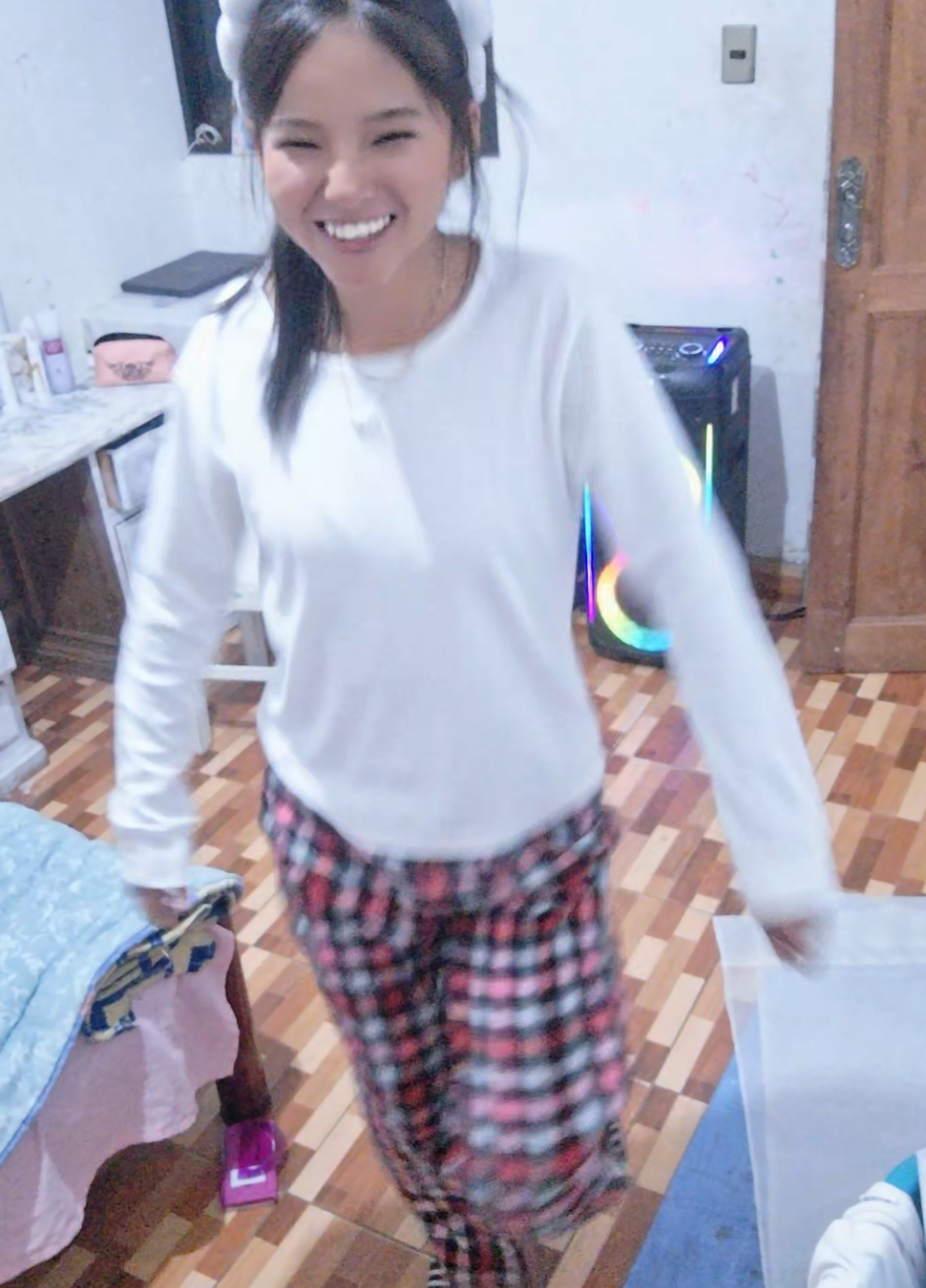 @celi_:>