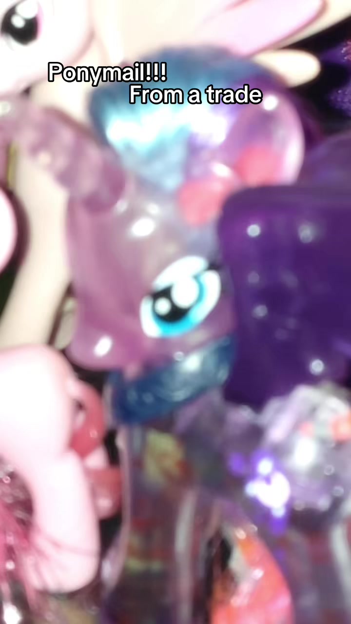 @Pinkiedash(≡^∇^≡)