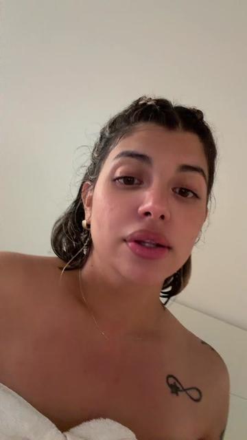 @Viviana