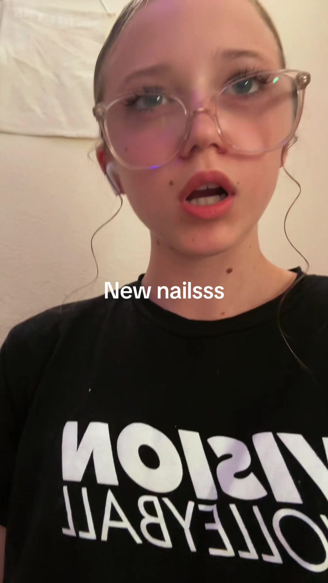 @⃟
