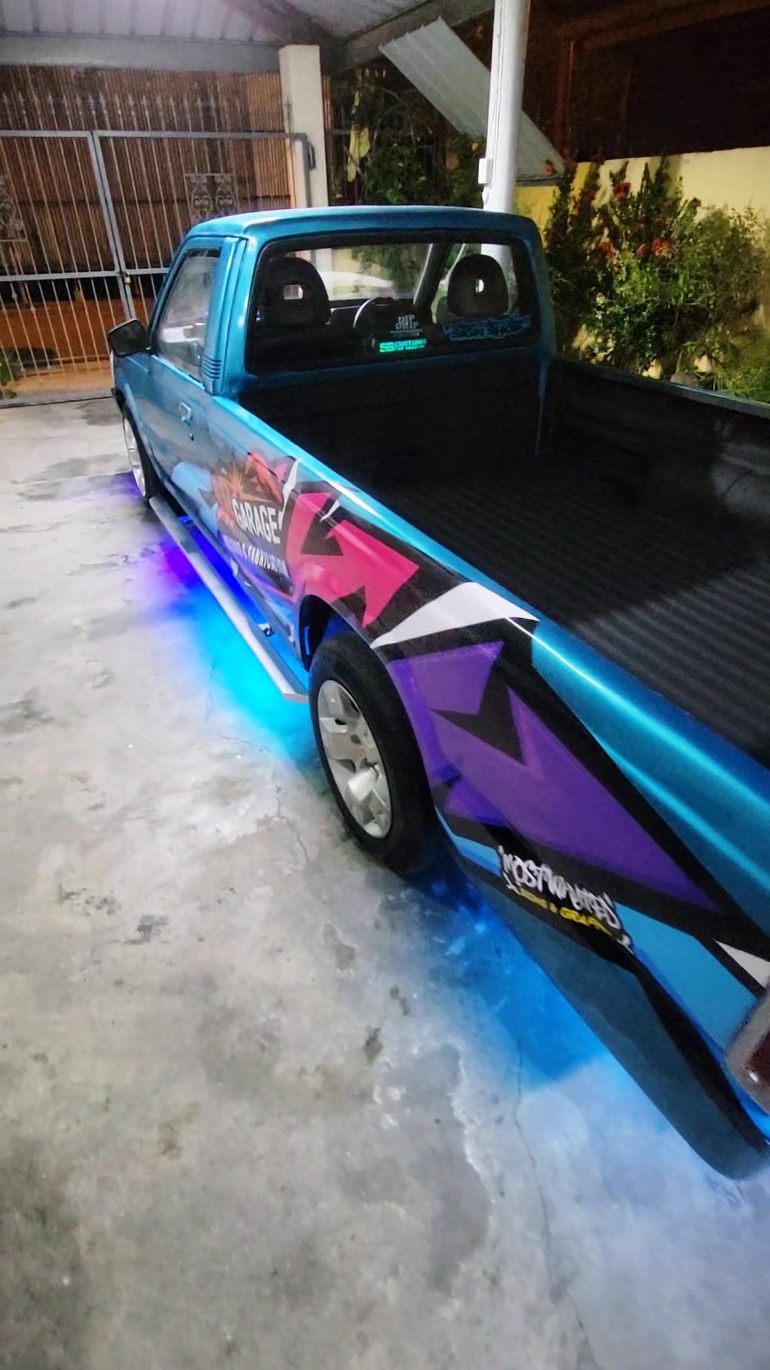 @SS CUSTOMS