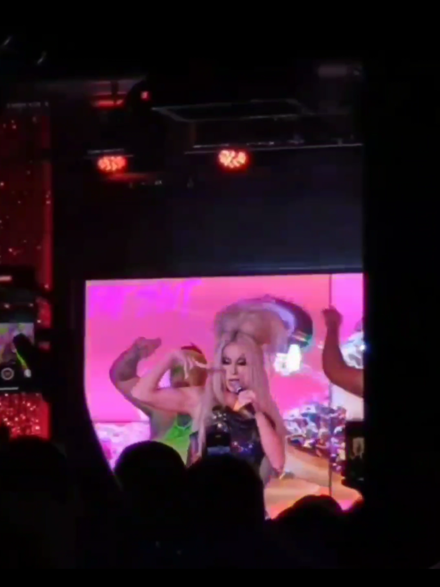 @the queeniest queen