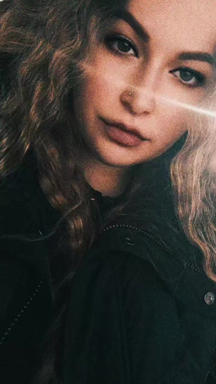 @Виктория🦁