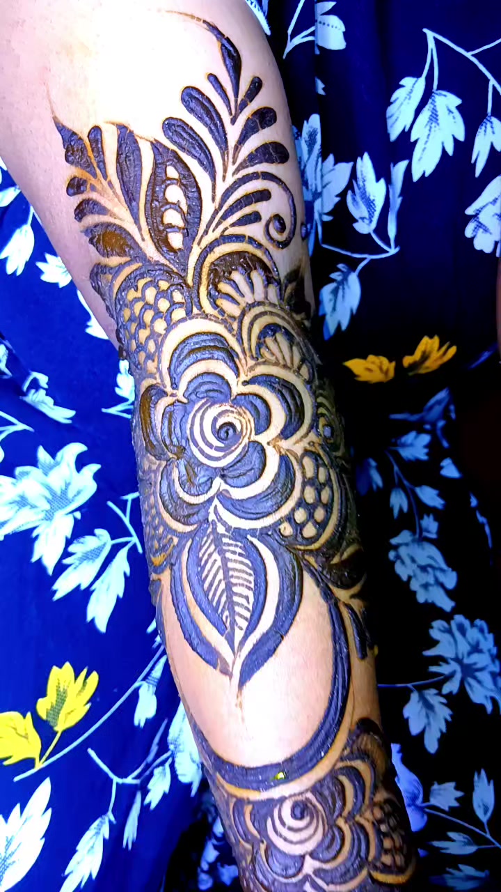 @chichipiko-henna