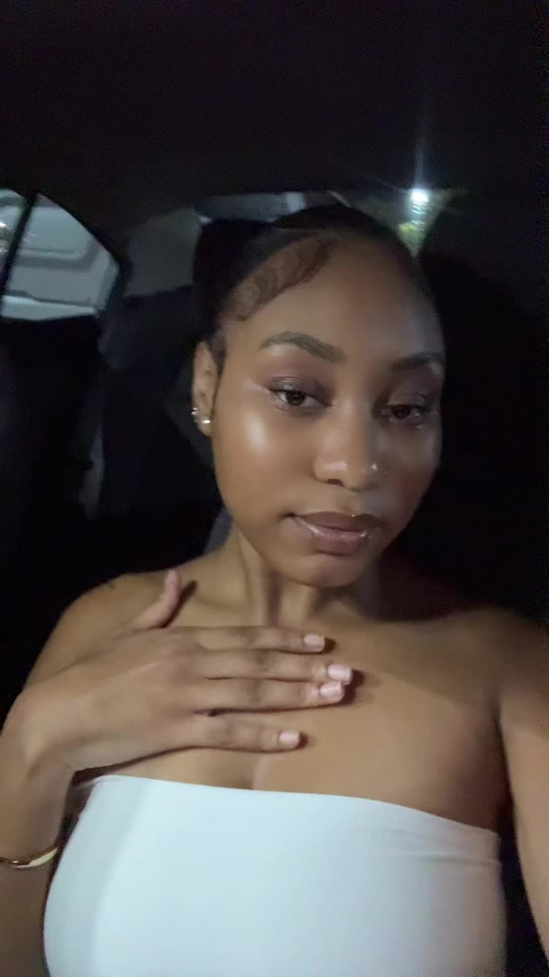 @Zari K