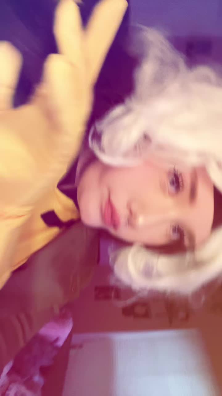 @strawberry_bun_cosplay