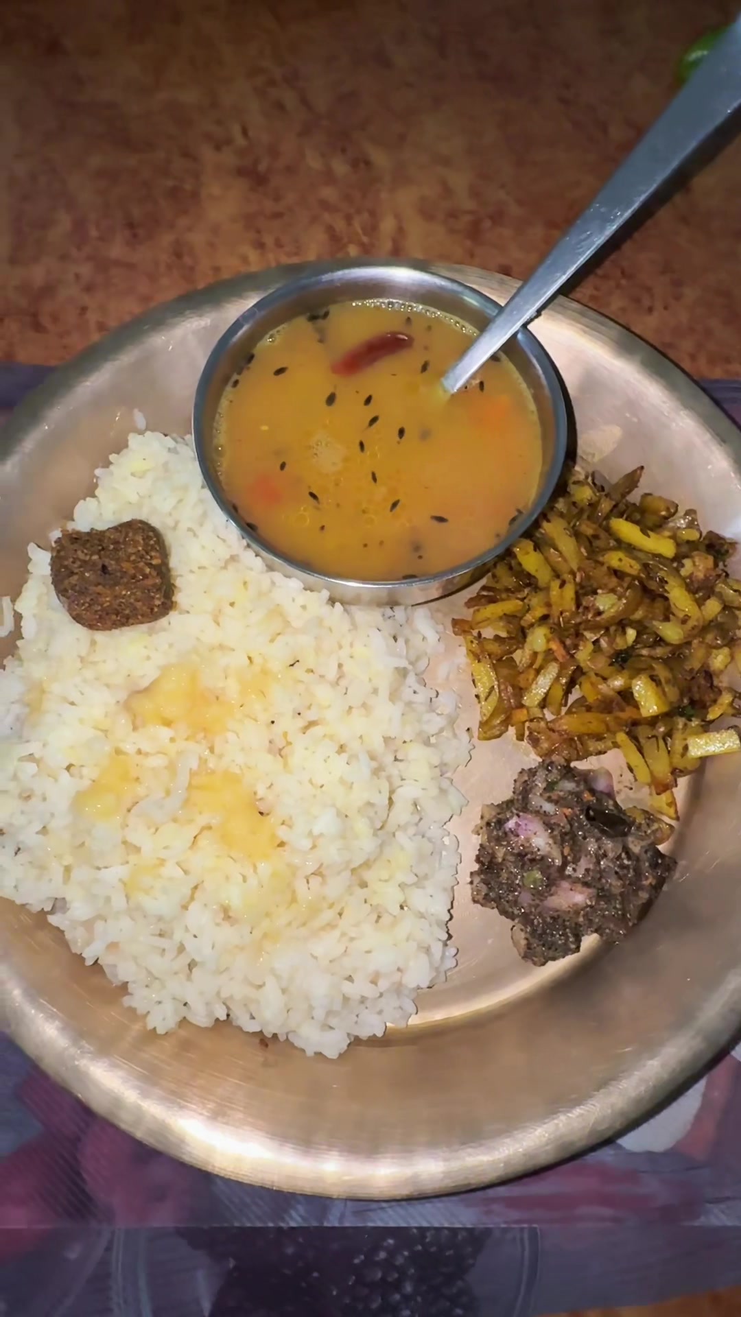 @बिन्दु🧿