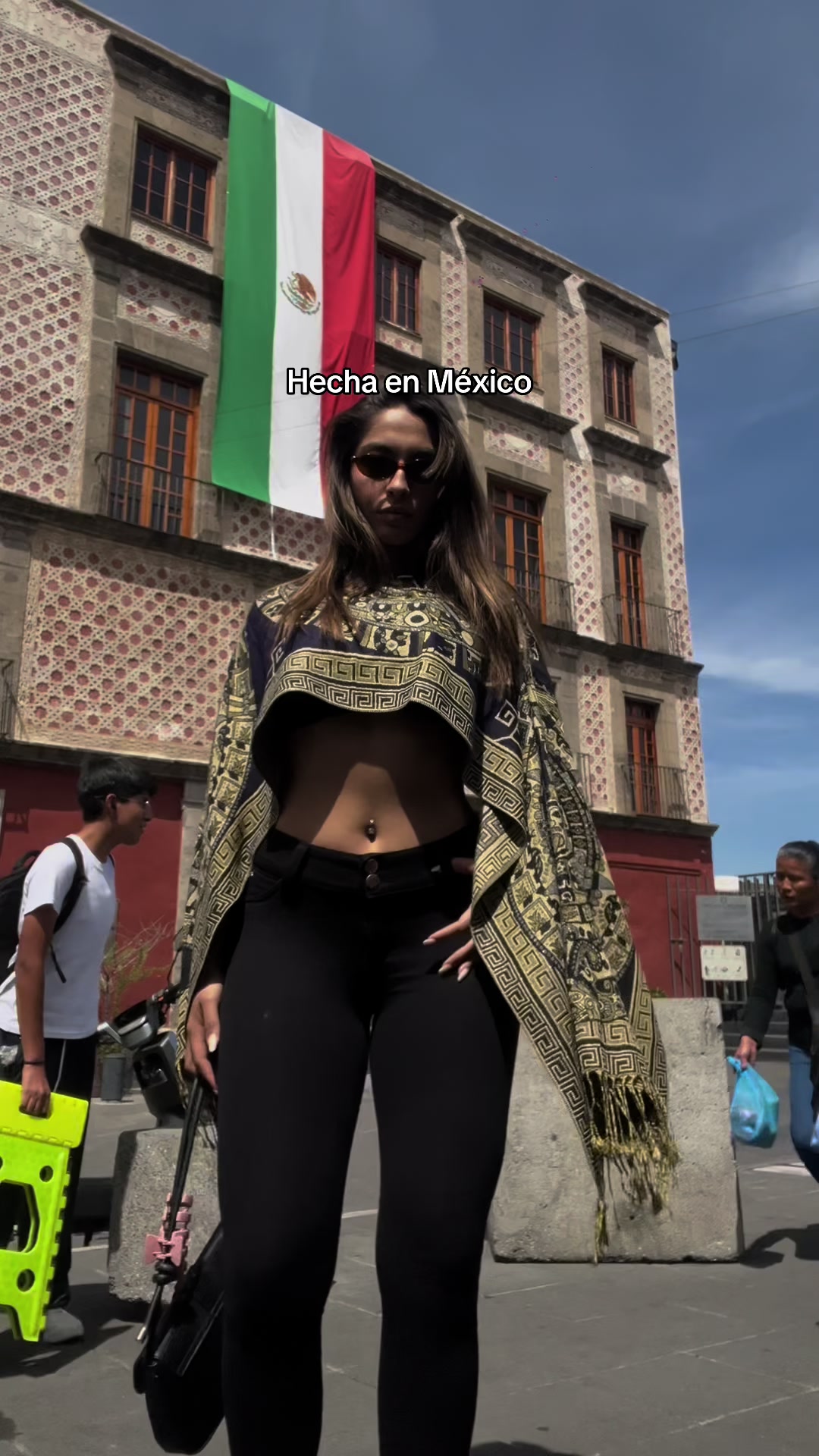 @Karelyurbi