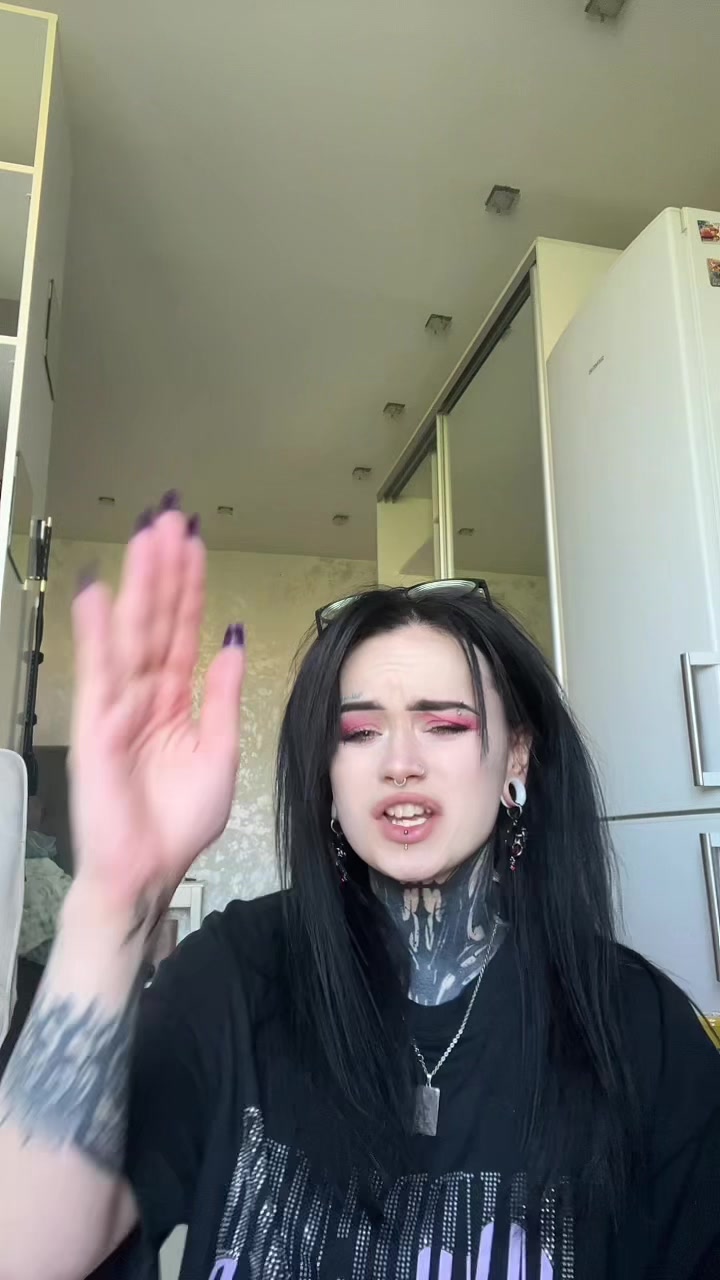 @Tsukini_suka🍅