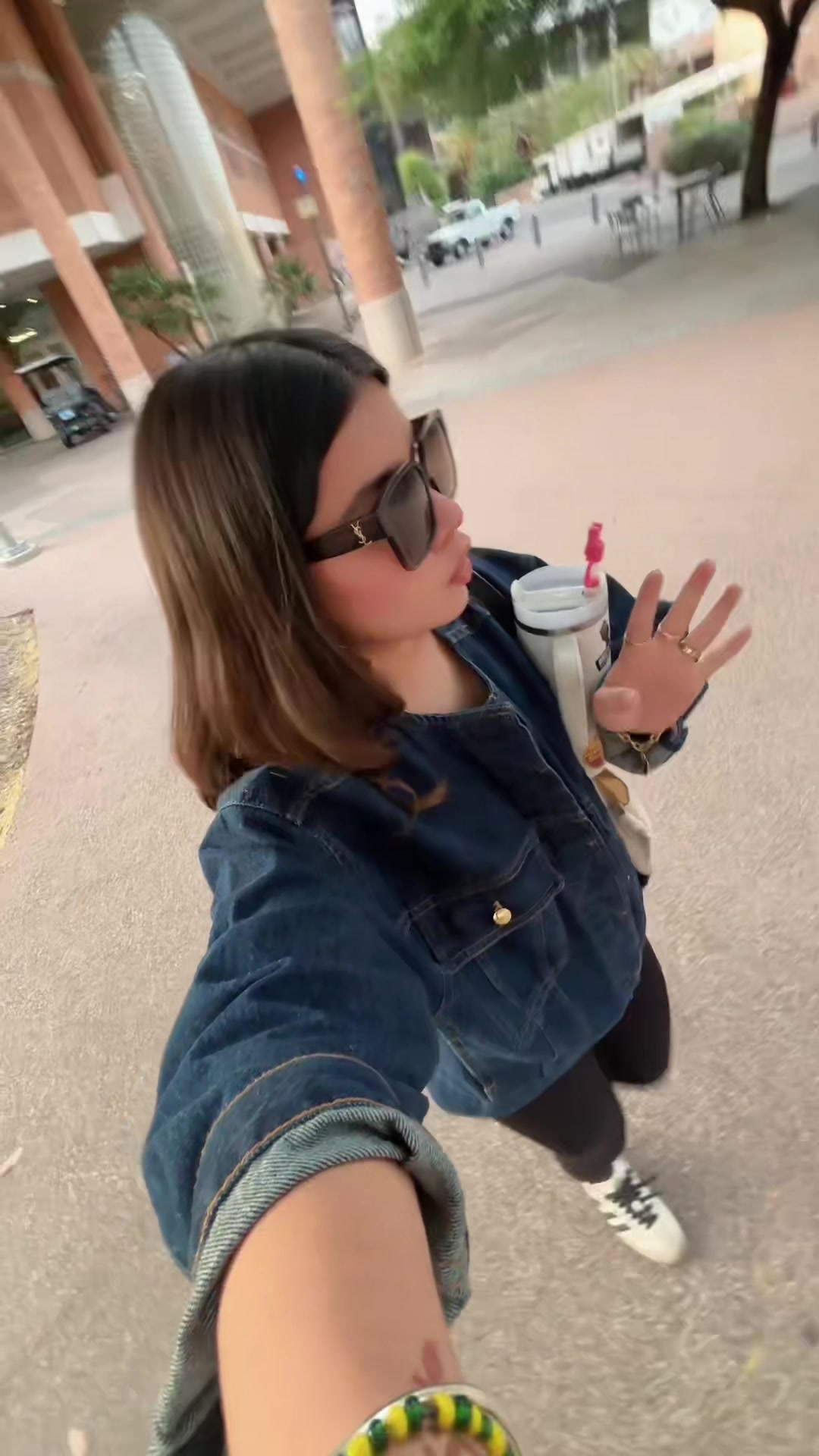 @𝐄𝐂