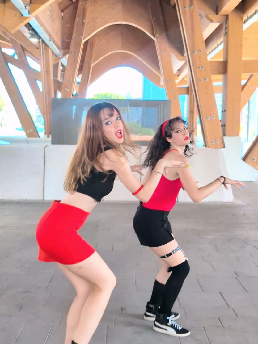 @SuperNova Dance Group ᯓ★