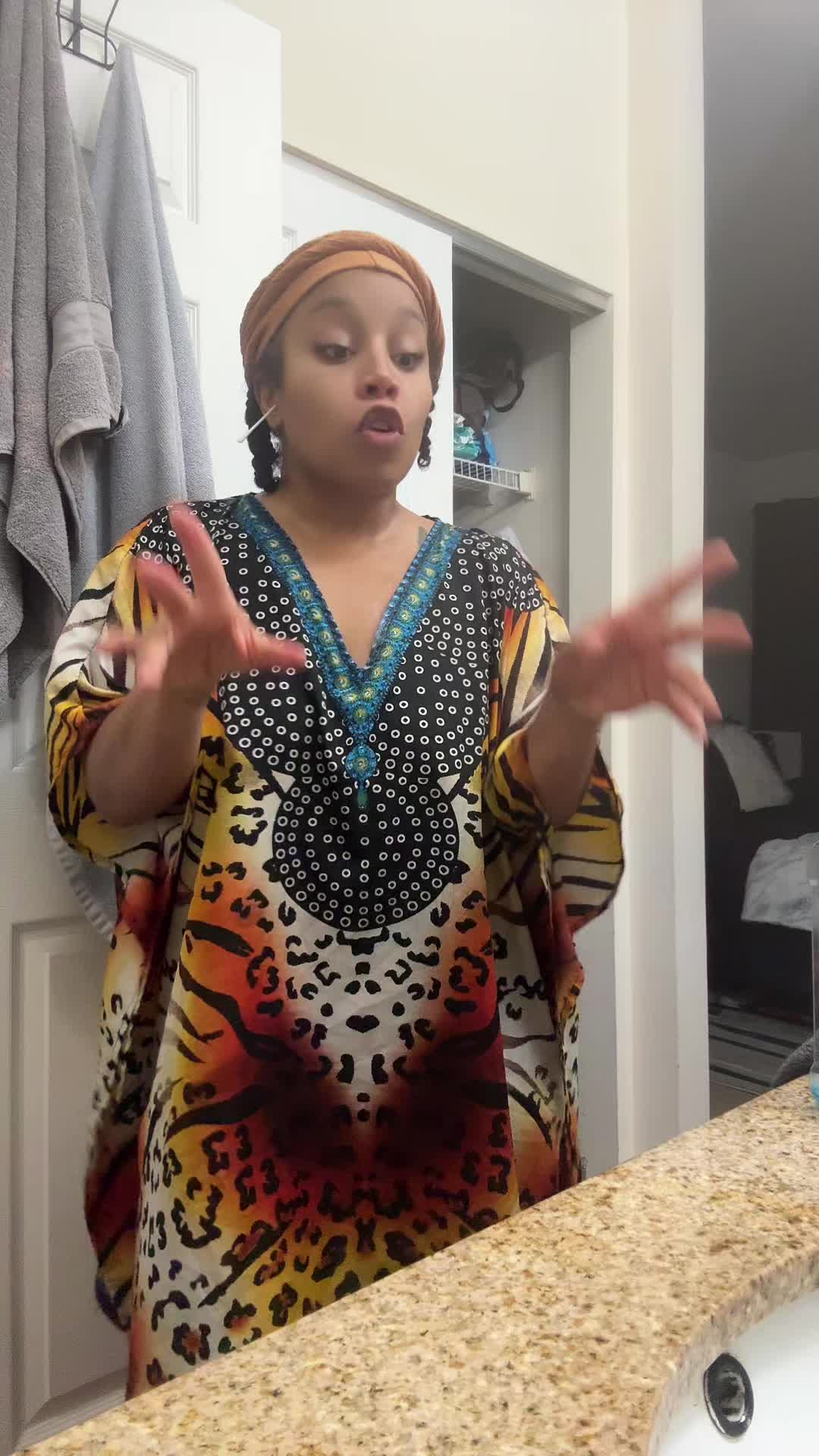 @miklikemike