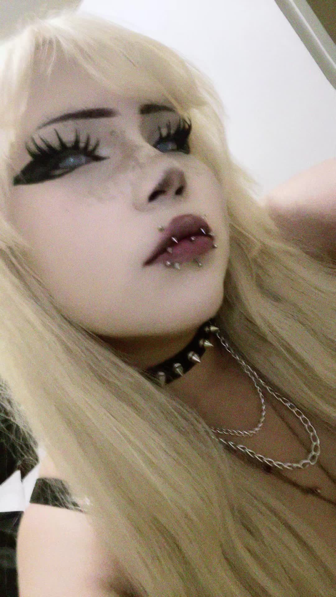 @Layla♡&acute;･ᴗ･`♡