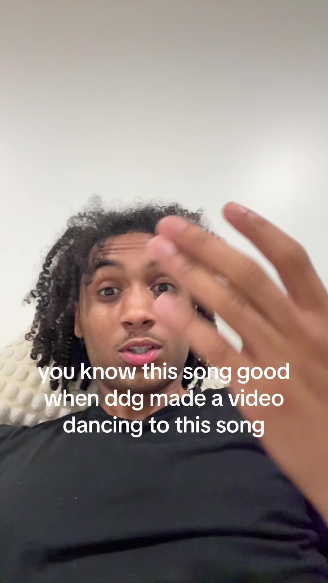 @alex_