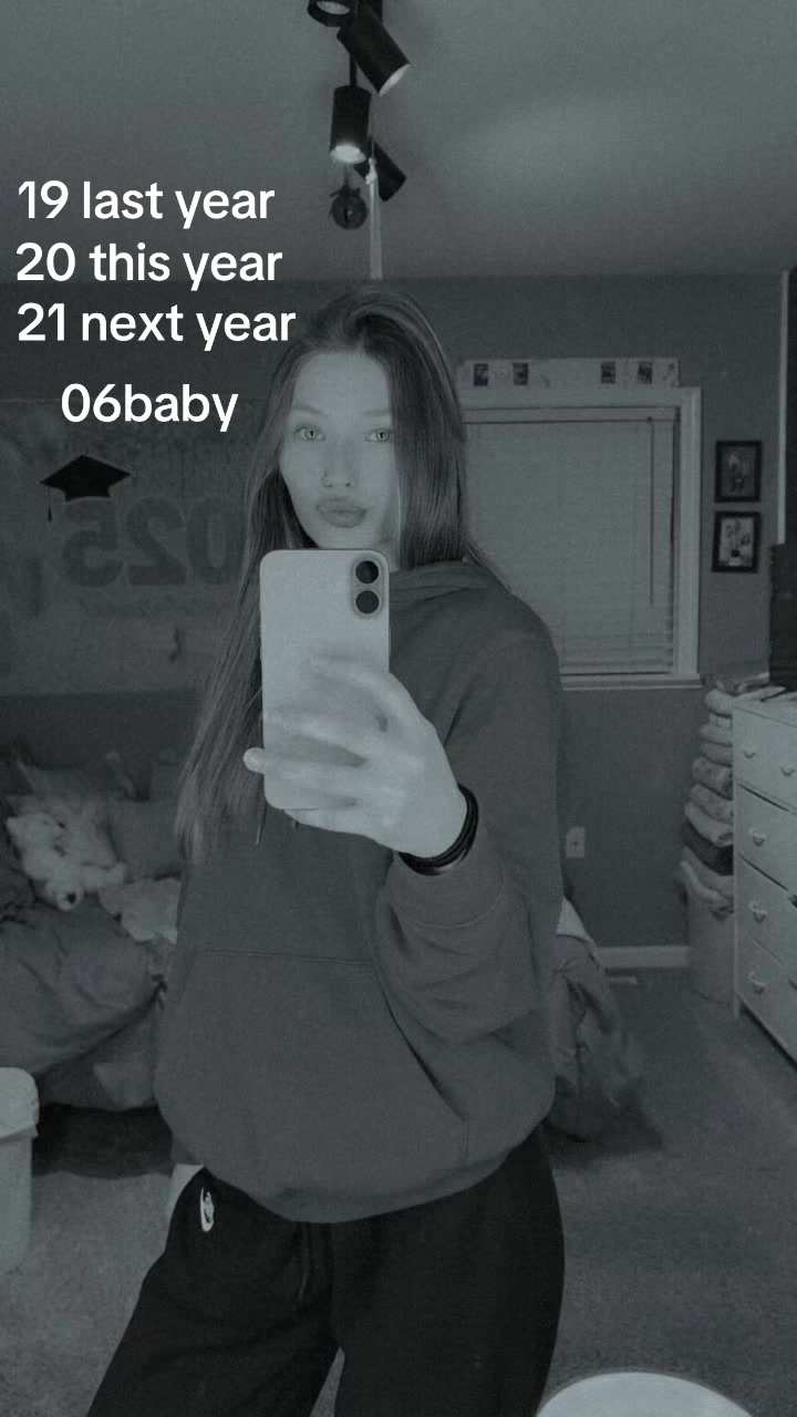 @shestooblunt
