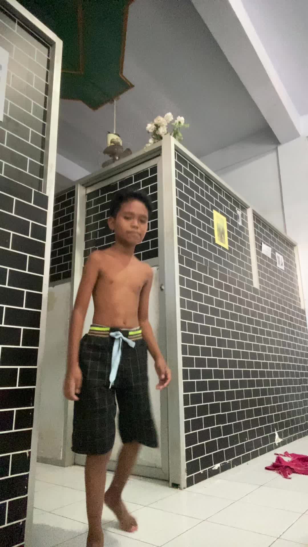 @𝓖𝓾𝓷𝓪𝔀𝓪𝓷