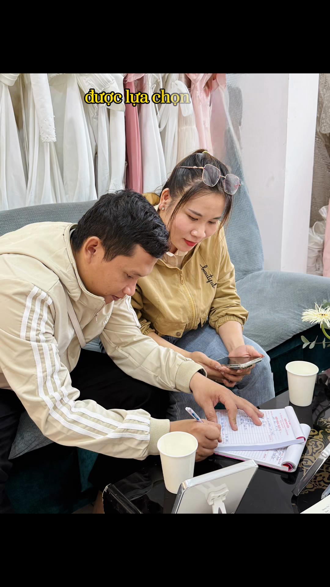 @S&acirc;m Nguyễn s&agrave;i g&ograve;n &aacute;o cưới