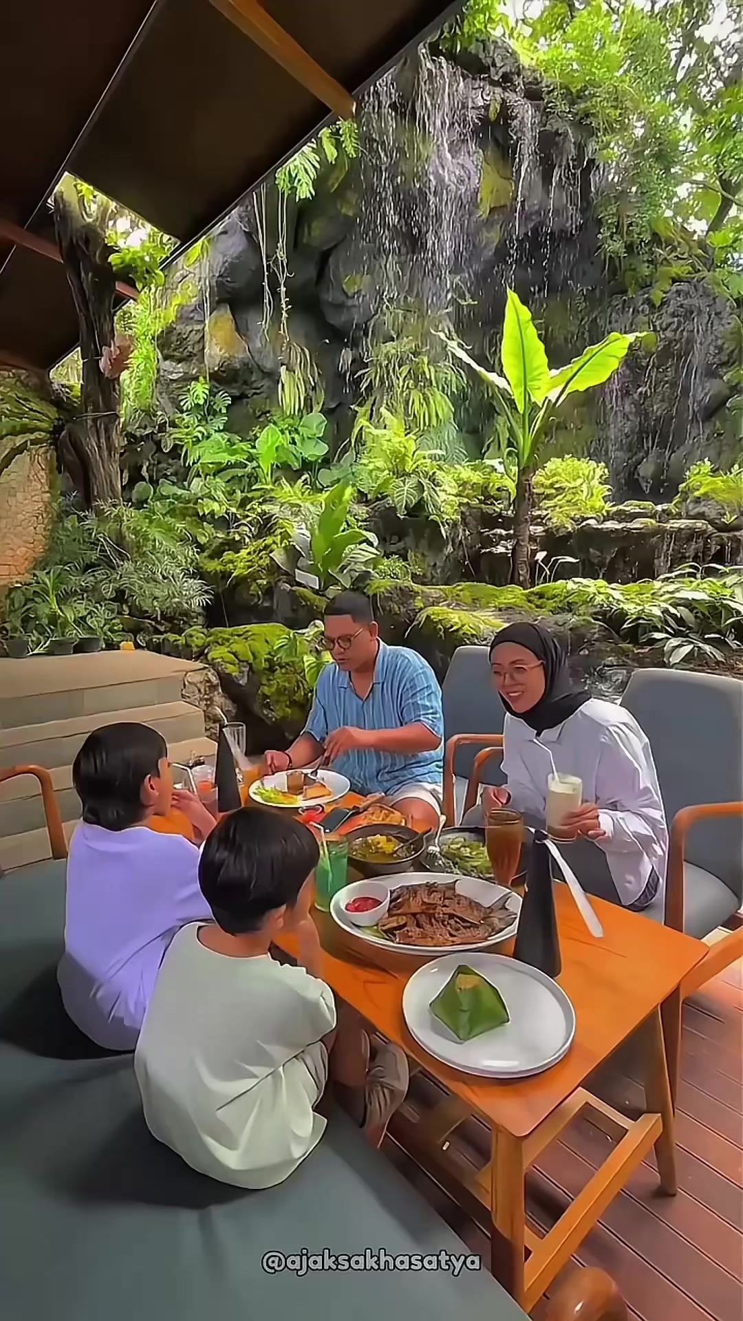 @THE WATERFALL RESTO & FISHING