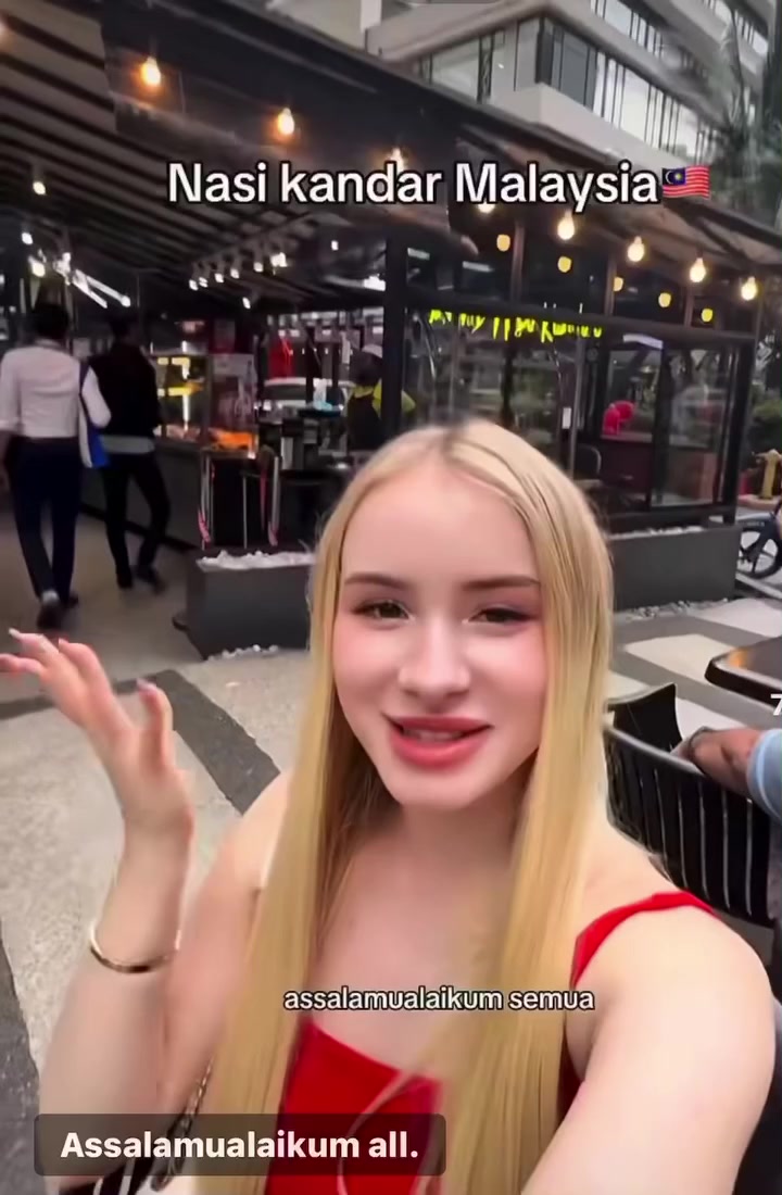 @BULE.BARBIE.DOLL
