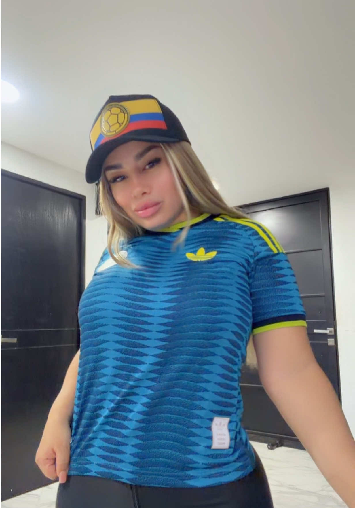 @Johhana007🖤
