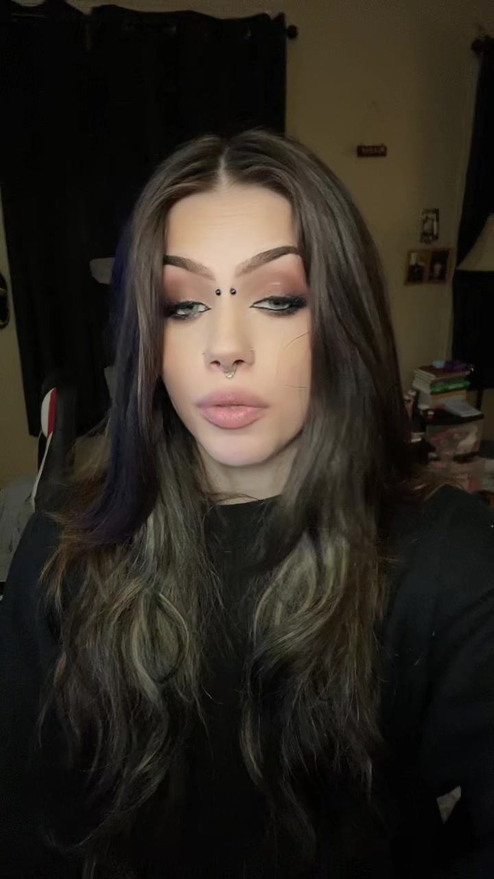 @r.eece.d