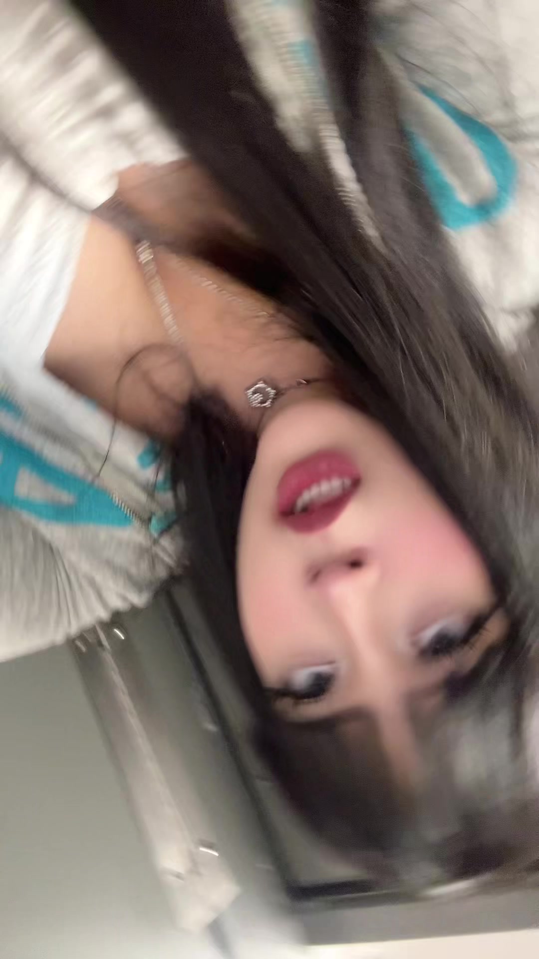 @Violet