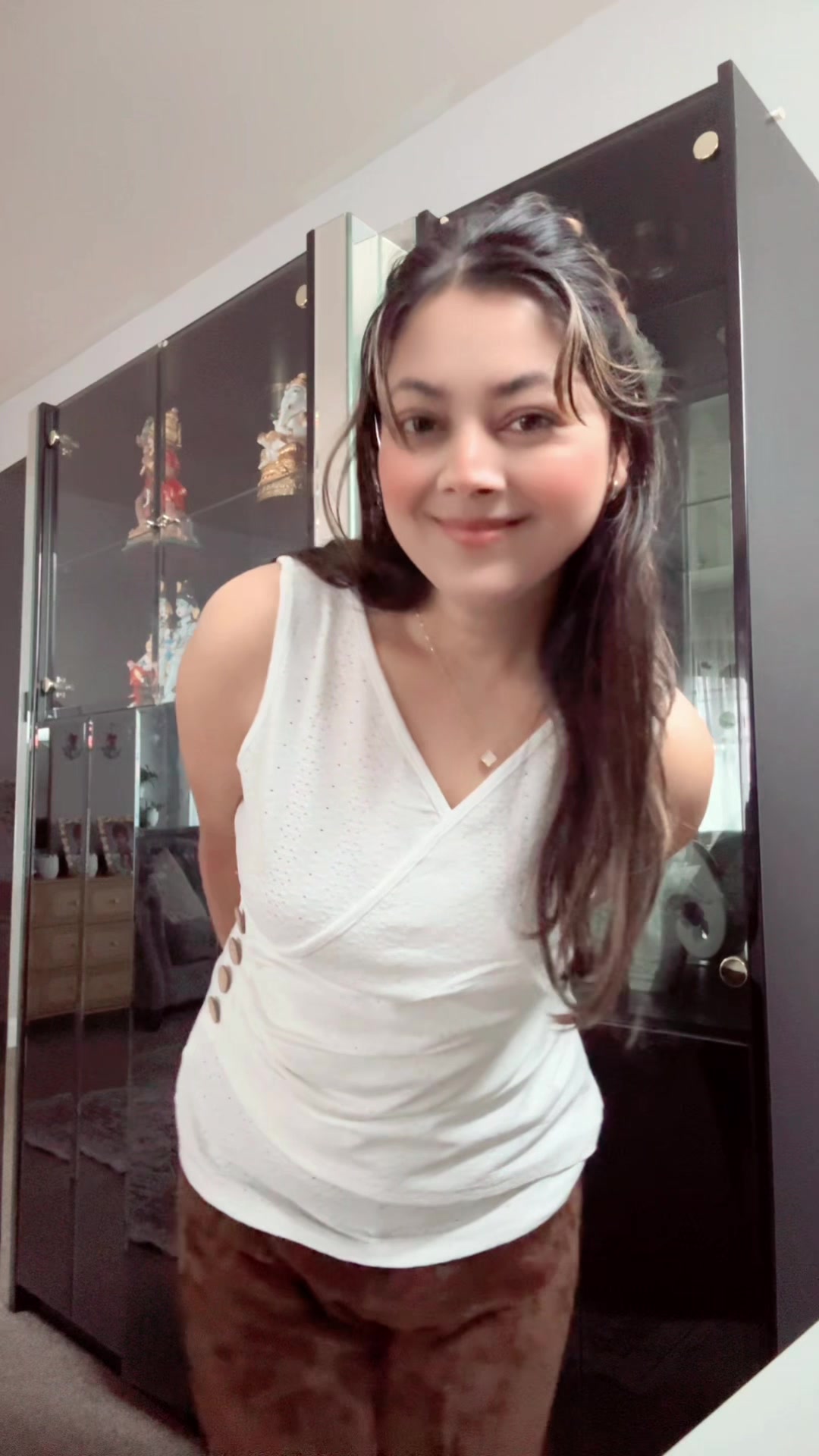 @Naina_🕊️🦋