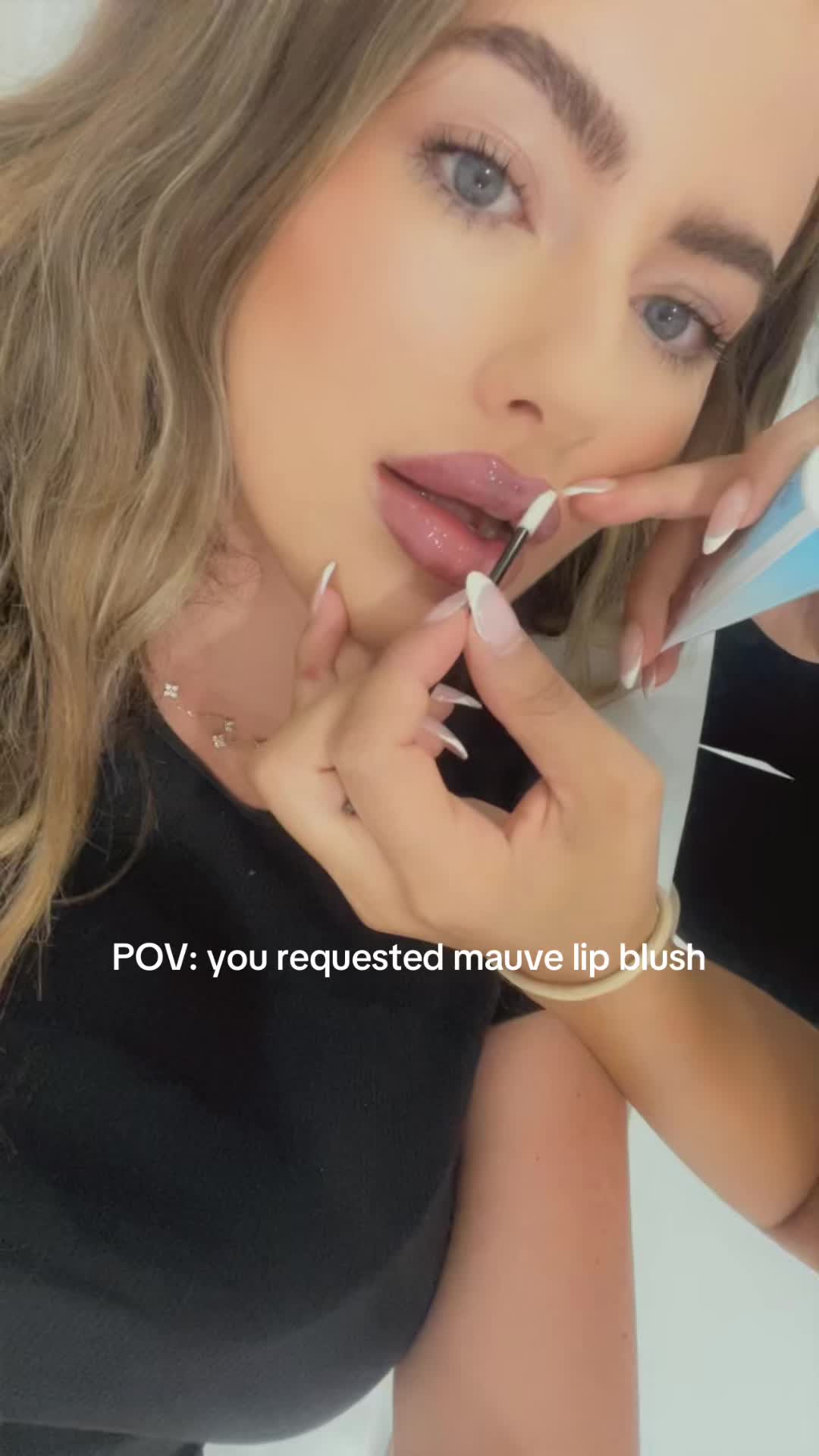 @LIP BLUSH SYDNEY