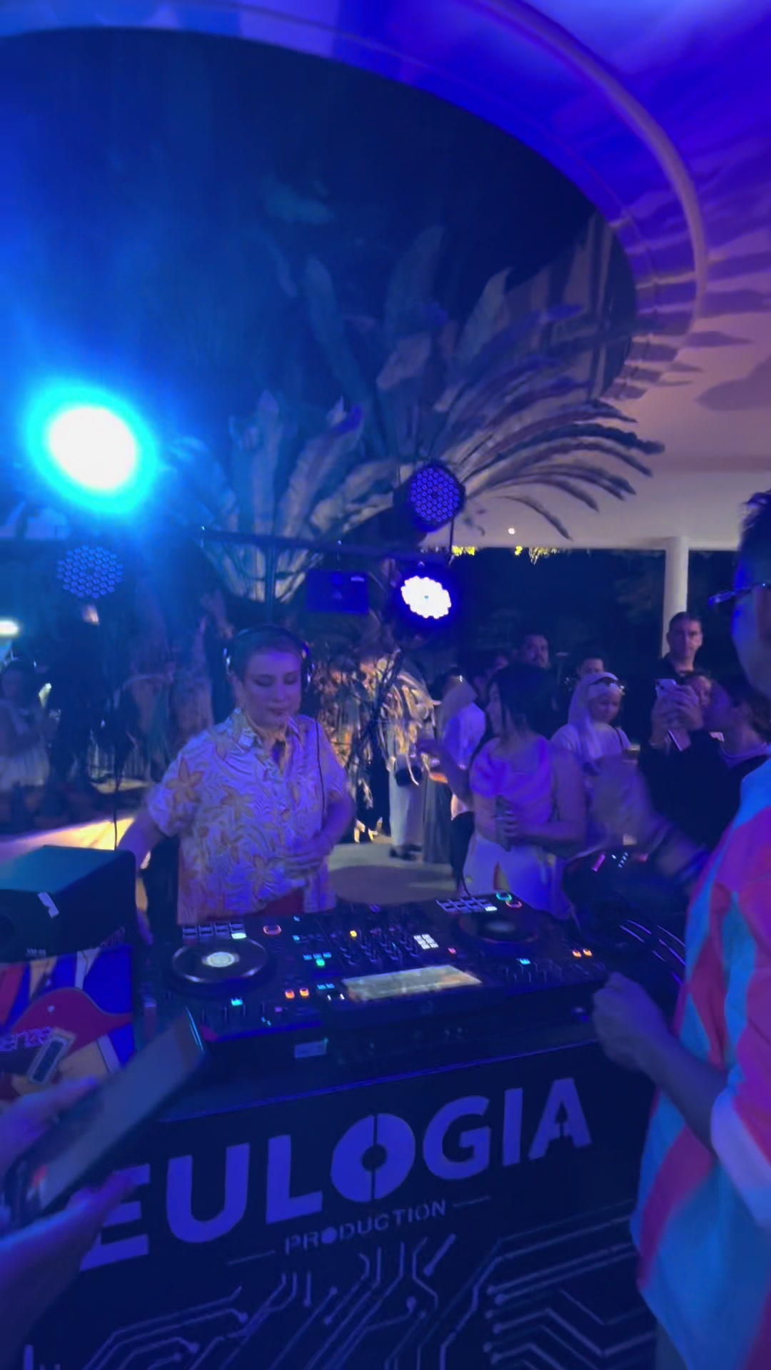 @DJ DEVINA OFFICIAL