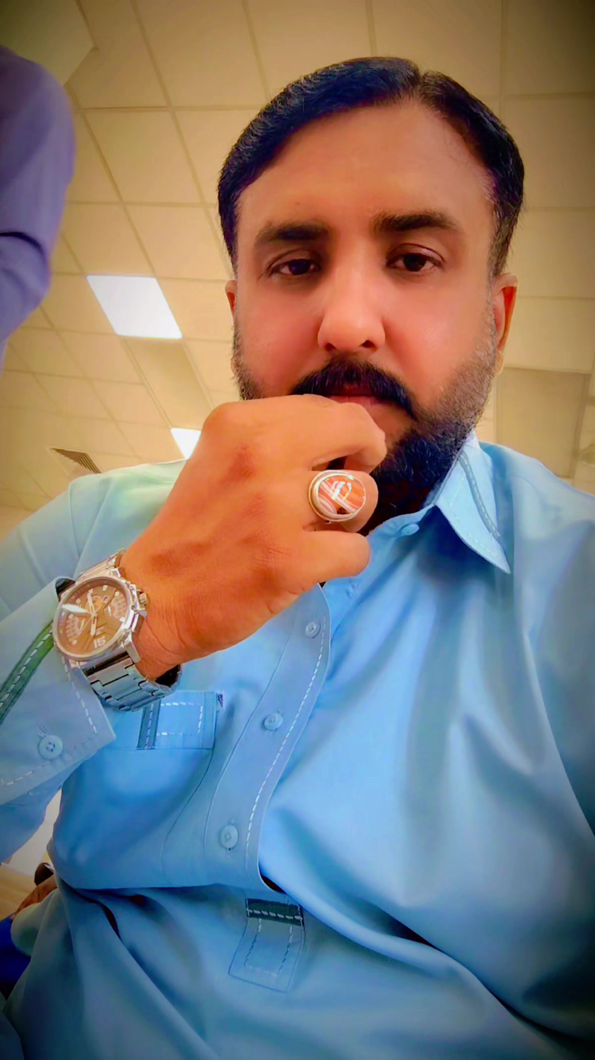 @Naveed Kashmiri 🦁