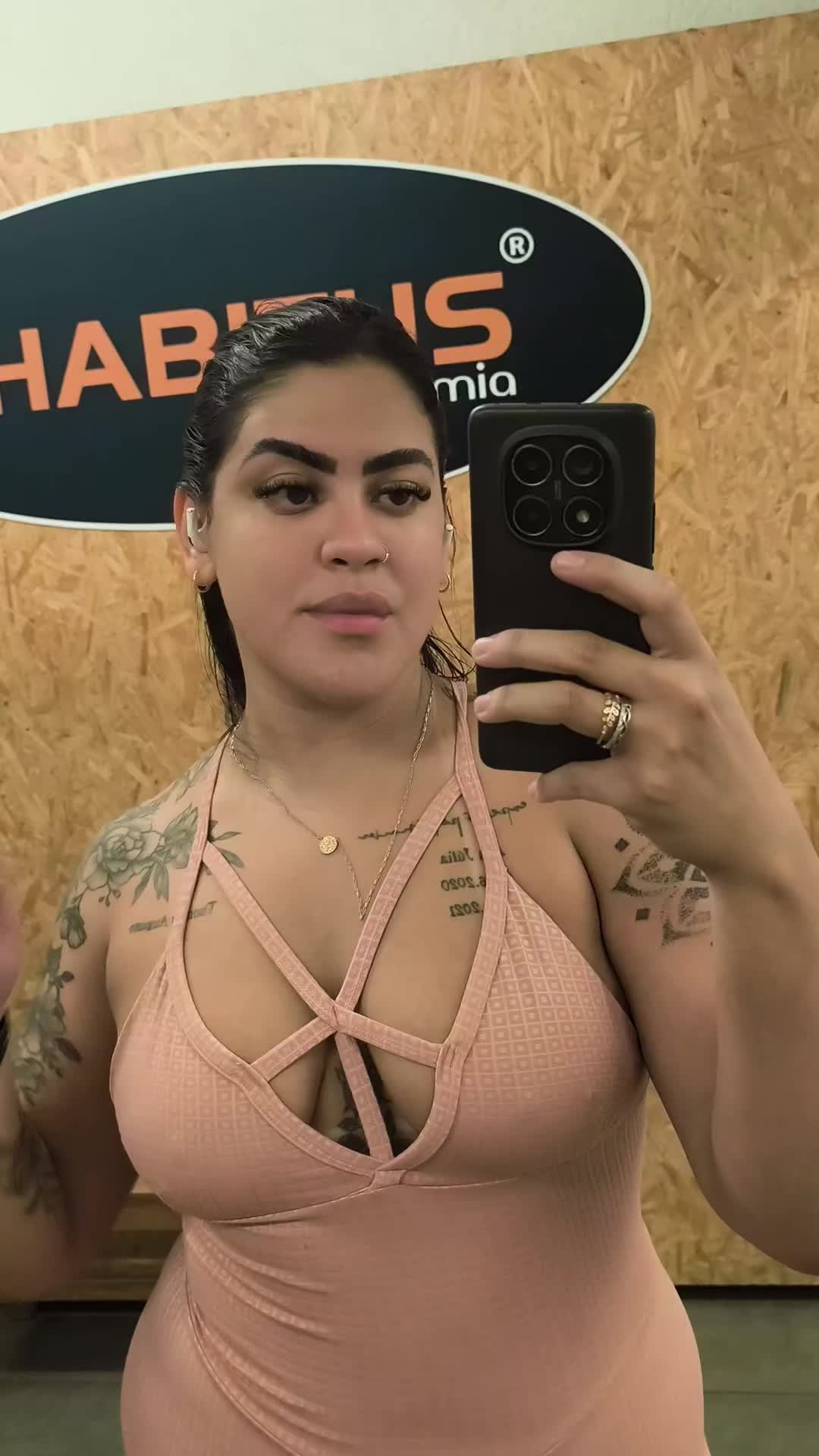 @Victoria Karolina