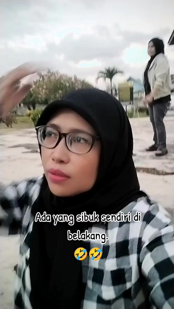 @Ani_Jhee01