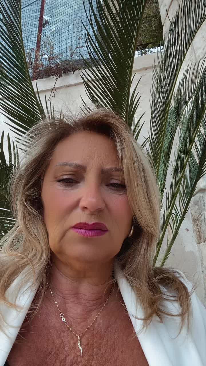 @Tina