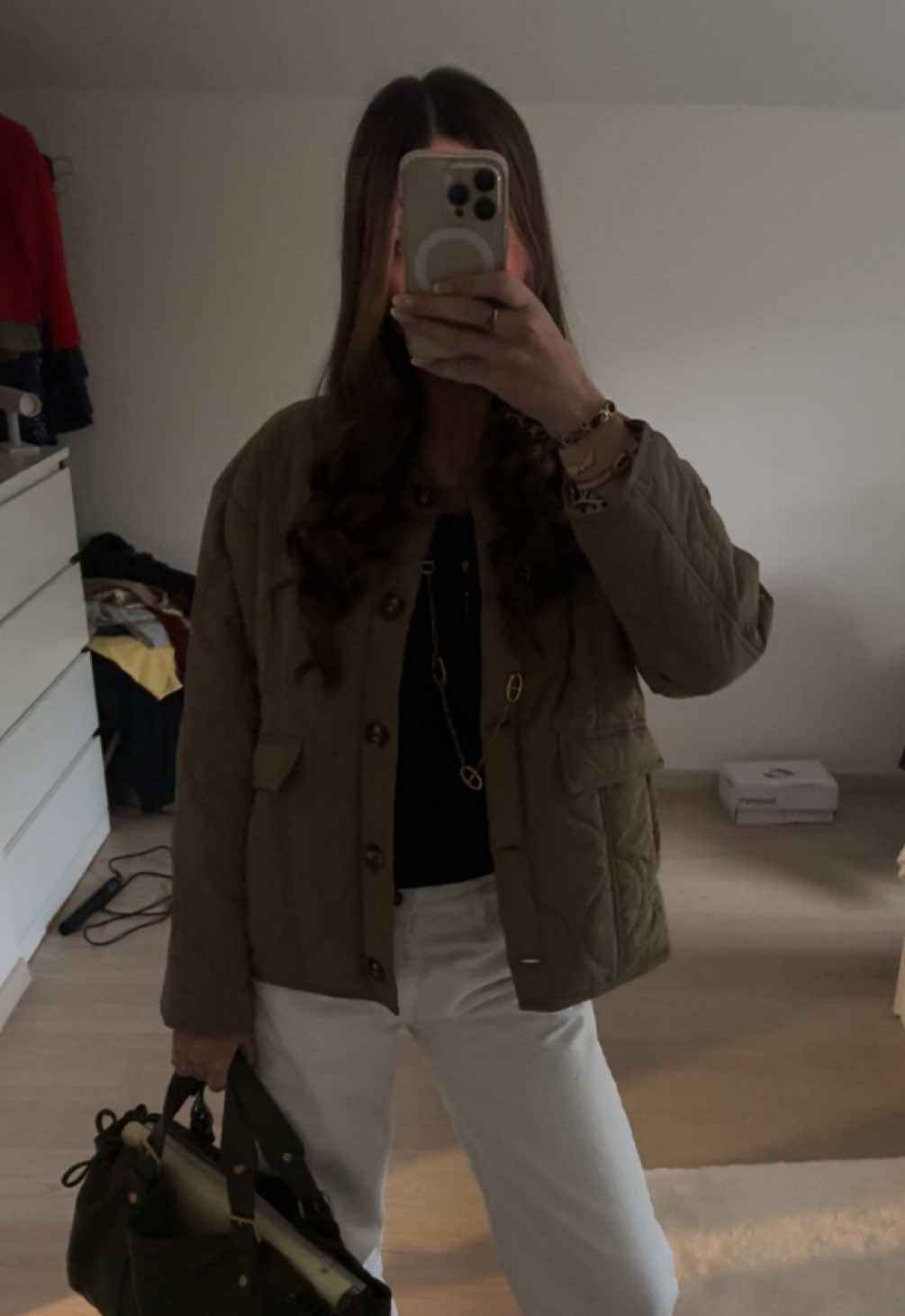 @𝑠𝑜𝑓𝑖𝑎