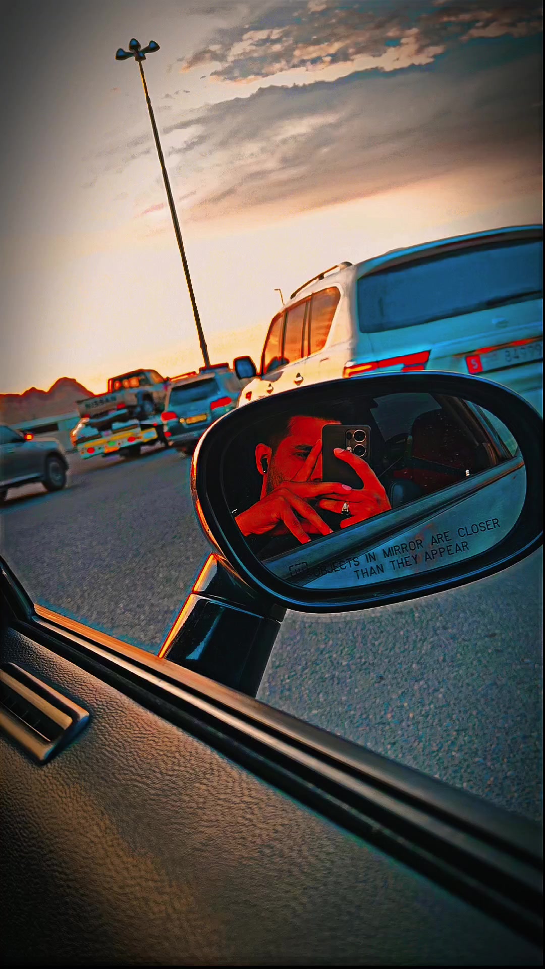 @A R S L A N بٹ 🧳