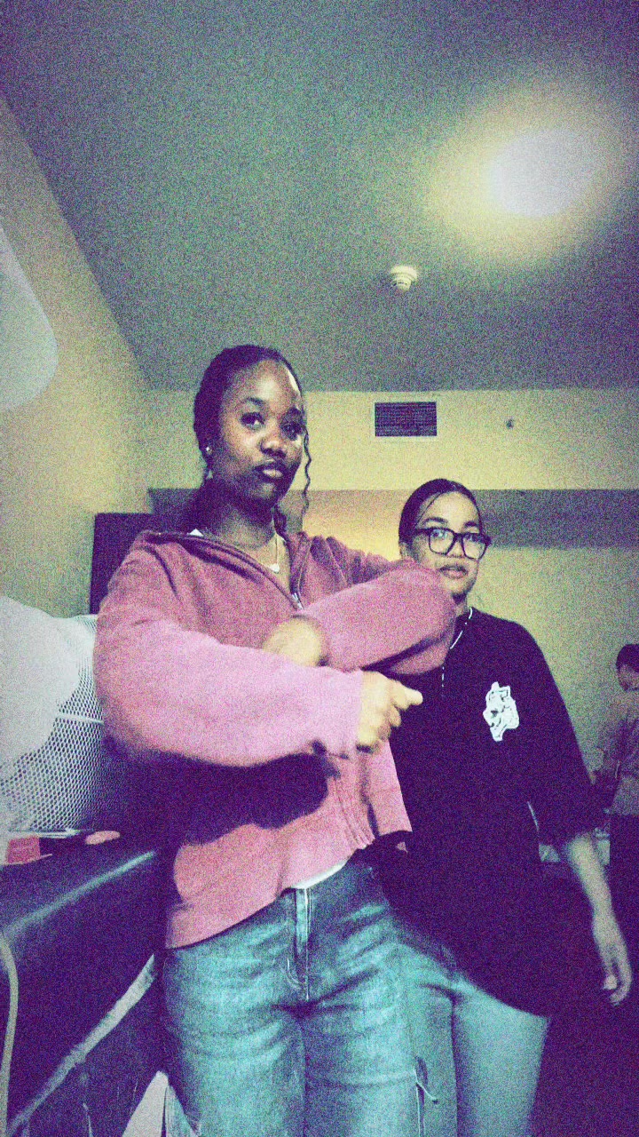 @Fiyin🤨