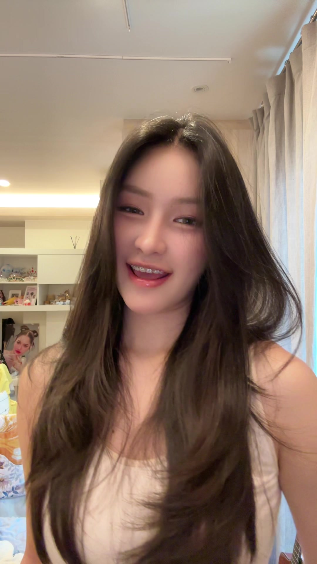 @อ๋อมแอ๋ม สุวิชญา