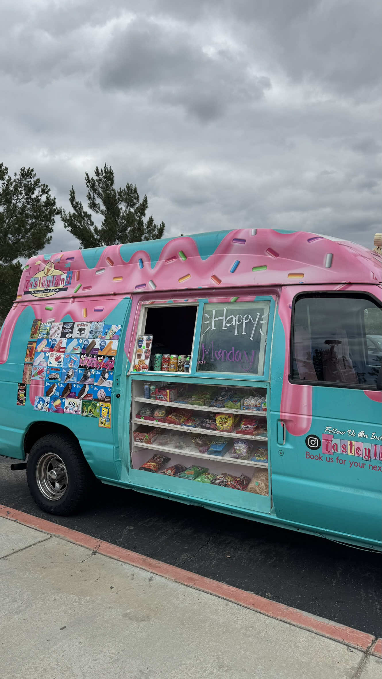 @Tasteyland