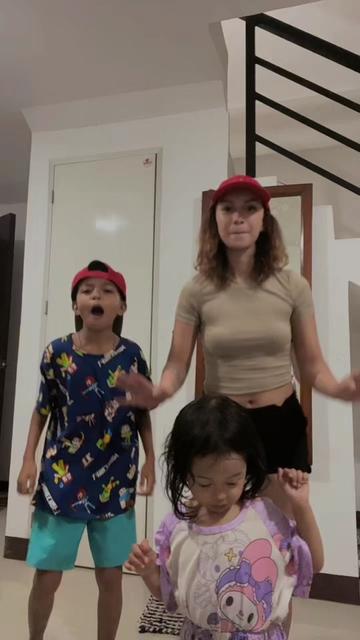 @Jomaria 👩&zwj;👧&zwj;👦