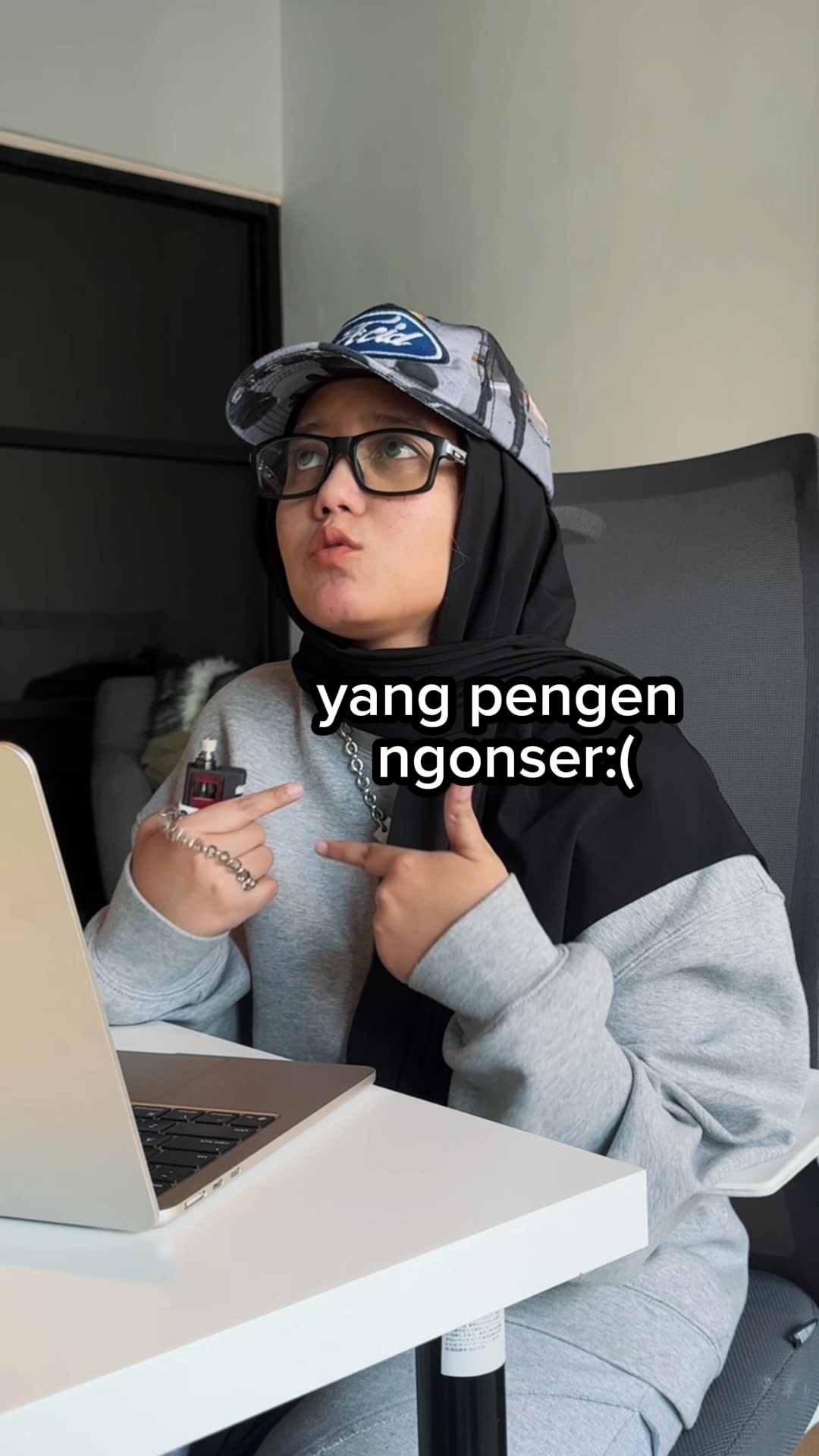 @Nadya L
