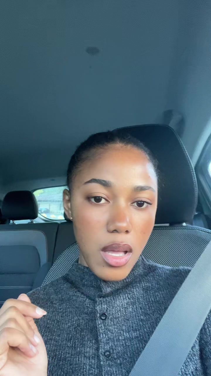 @Elle