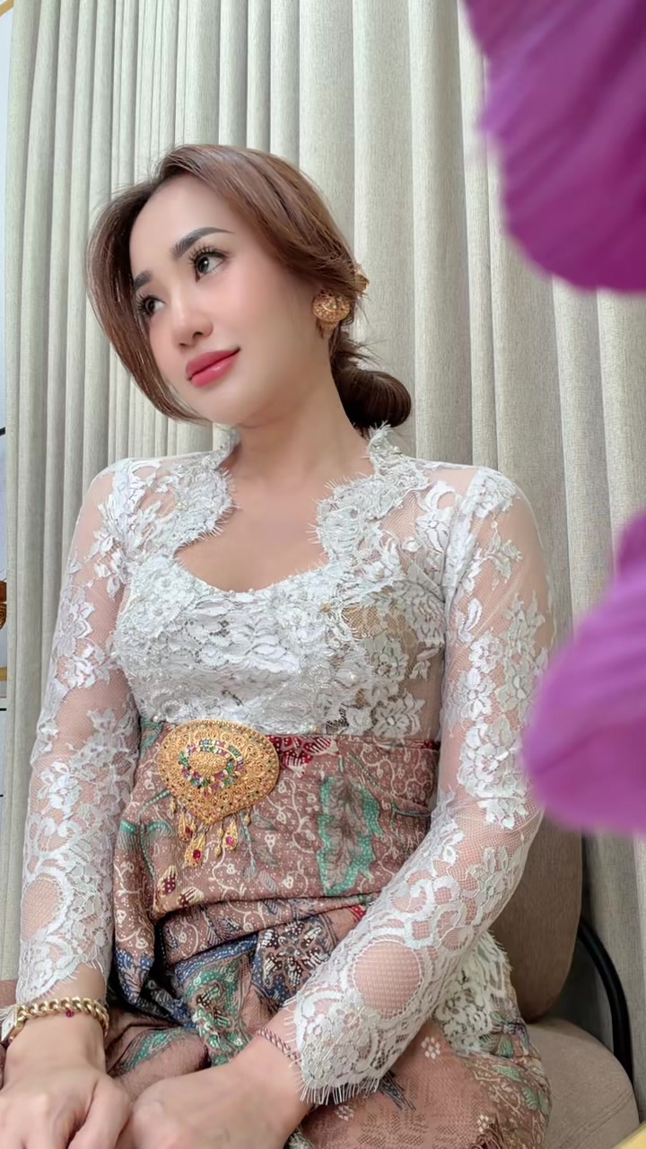 @dewiratihdjelita