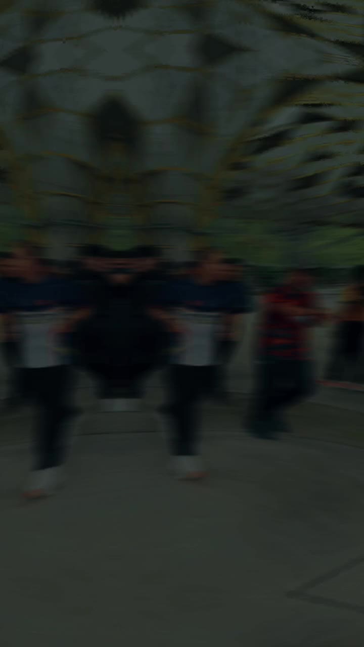 @ES