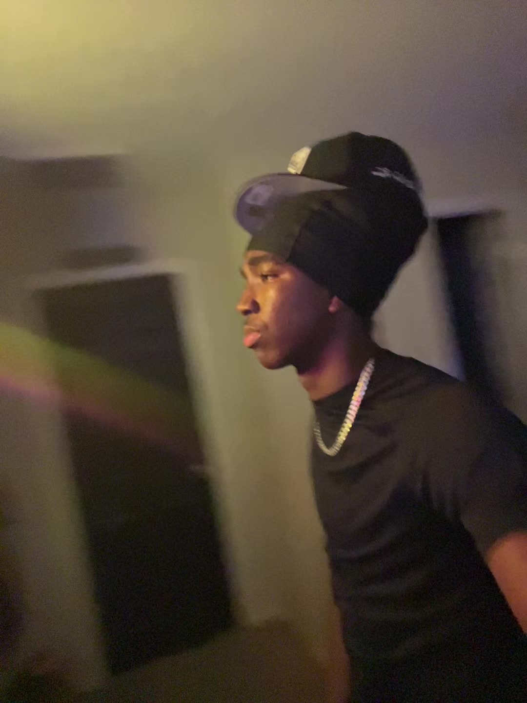 @️