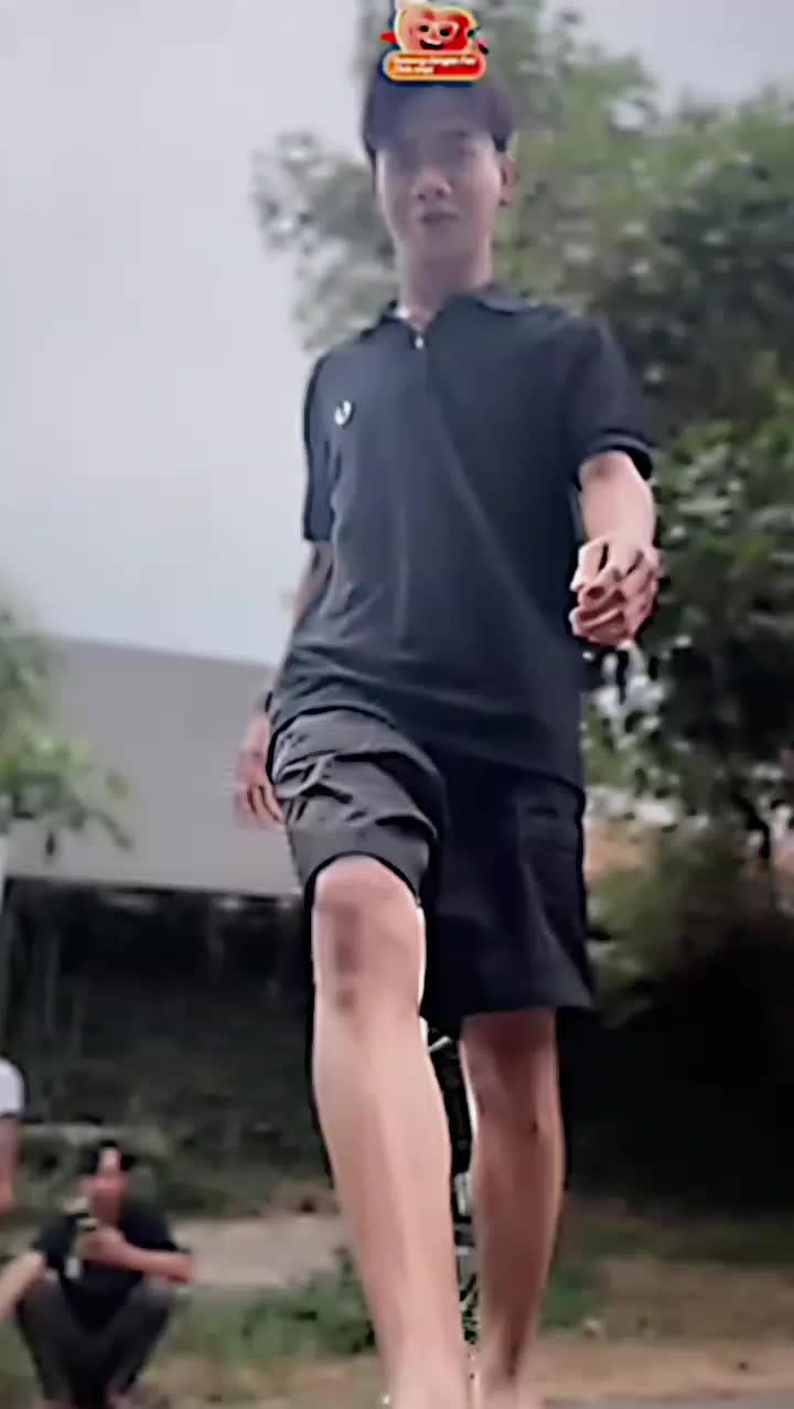 @🦂