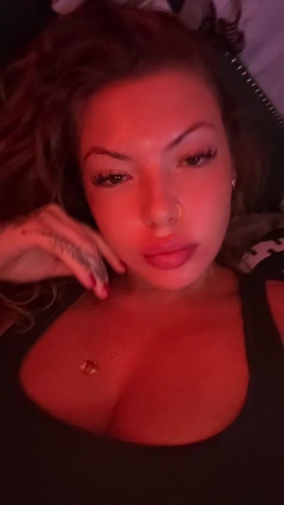 @Bella