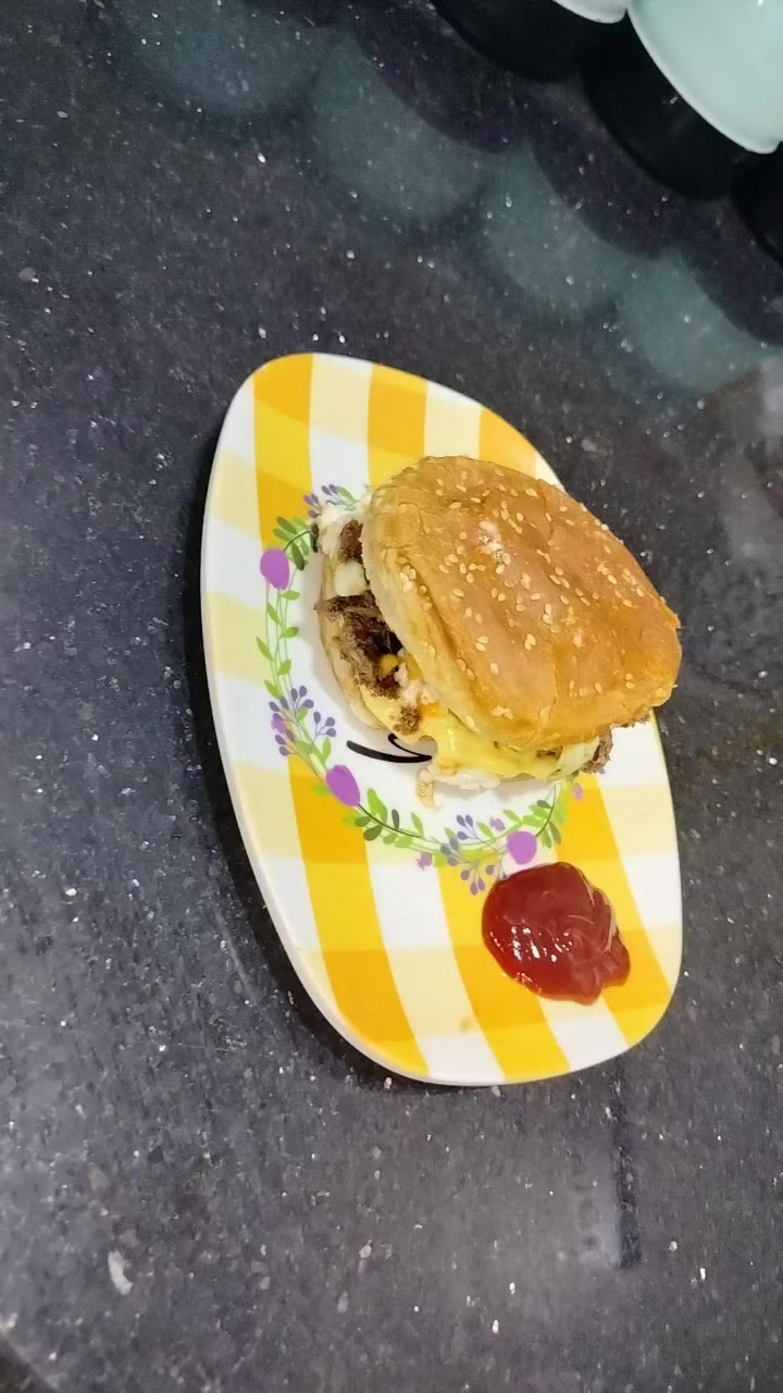 @ننوشه&zwj;🦌