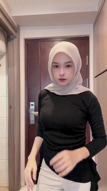 @hllnda_